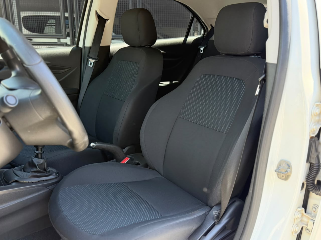 Onix JOY Hatch 1.0 8V Flex Mec. 4P